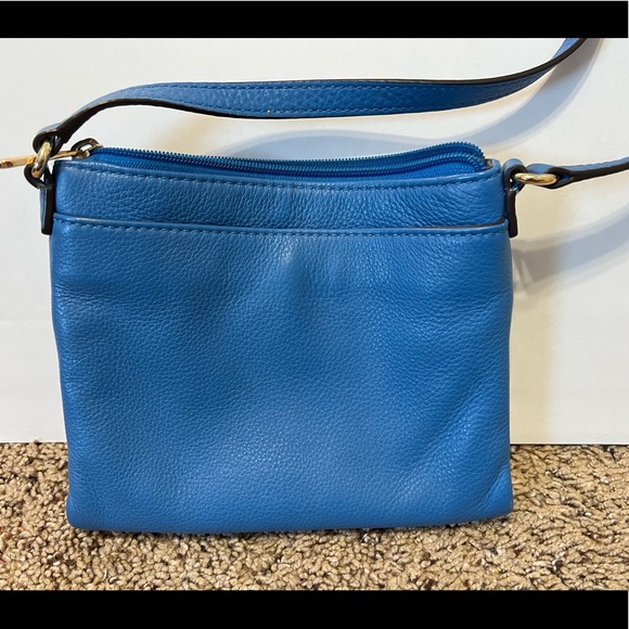 Michael Kors blue pebbled leather triple compartment wallet crossbody - Picture 5 of 7